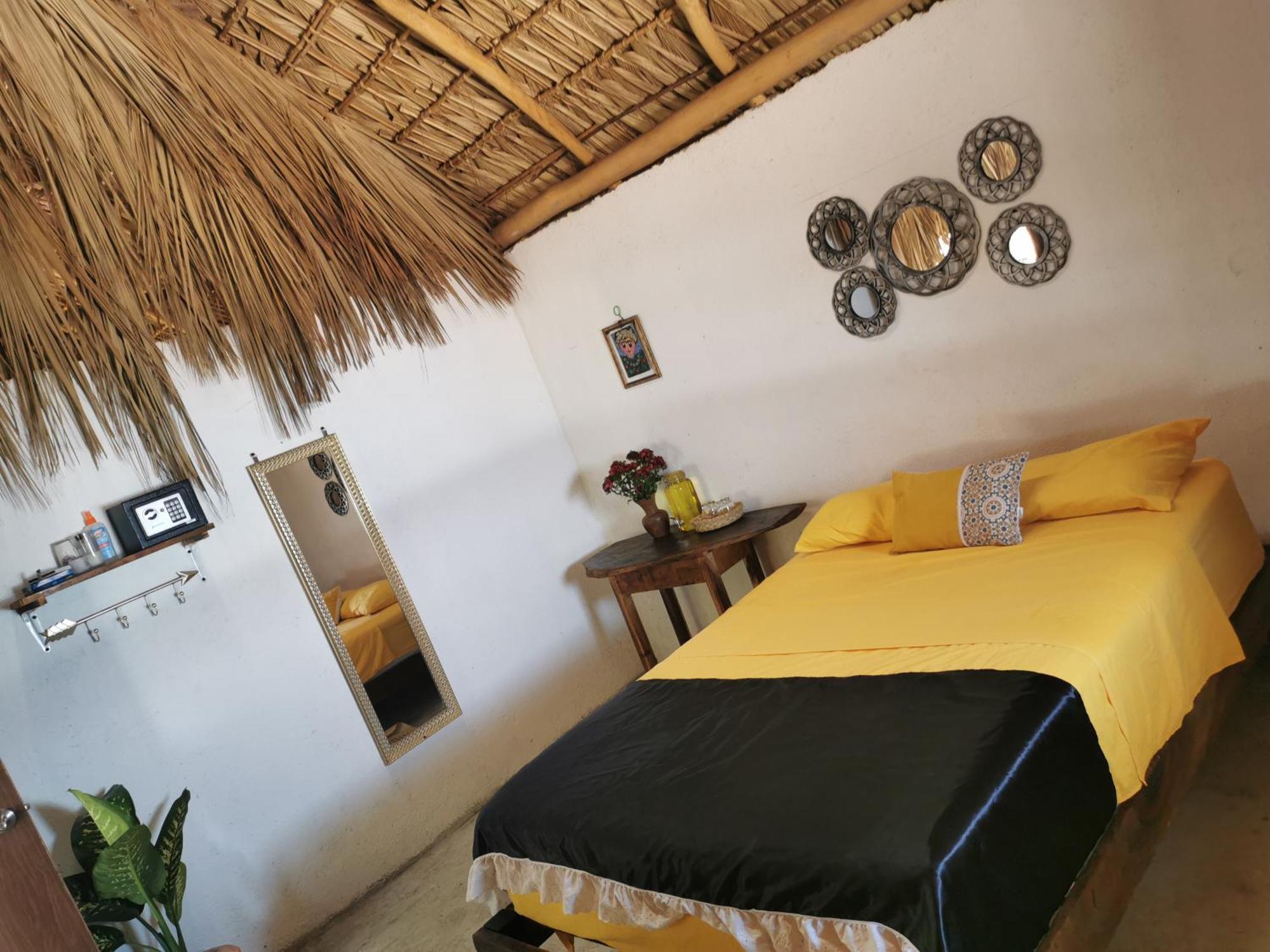 La Maxima & Lgbt Hotel Zipolite Room photo